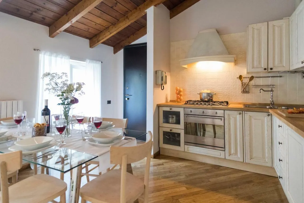 Daplace - Gae Apartment Milan