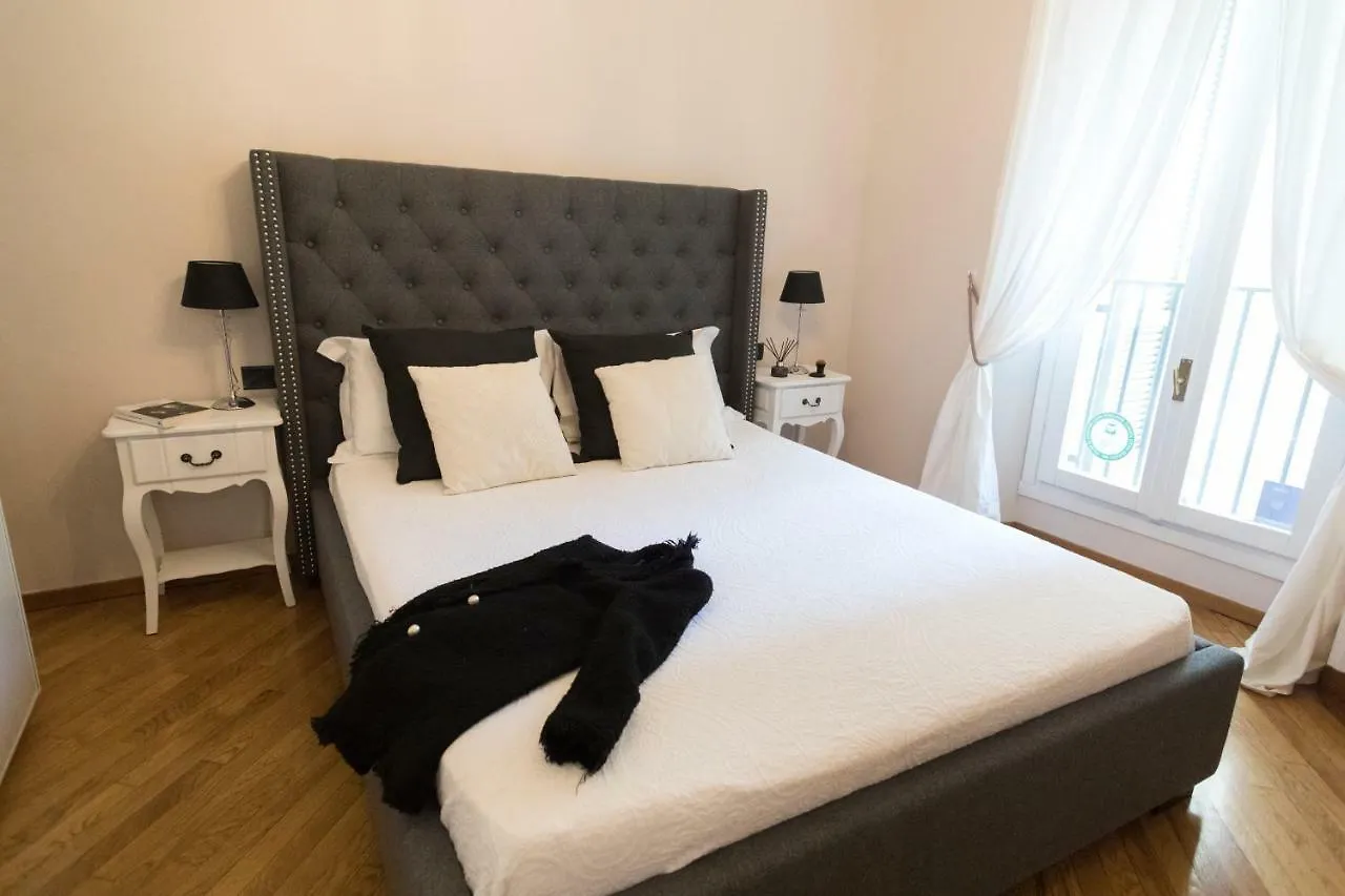 Daplace - Gae Apartment Milan